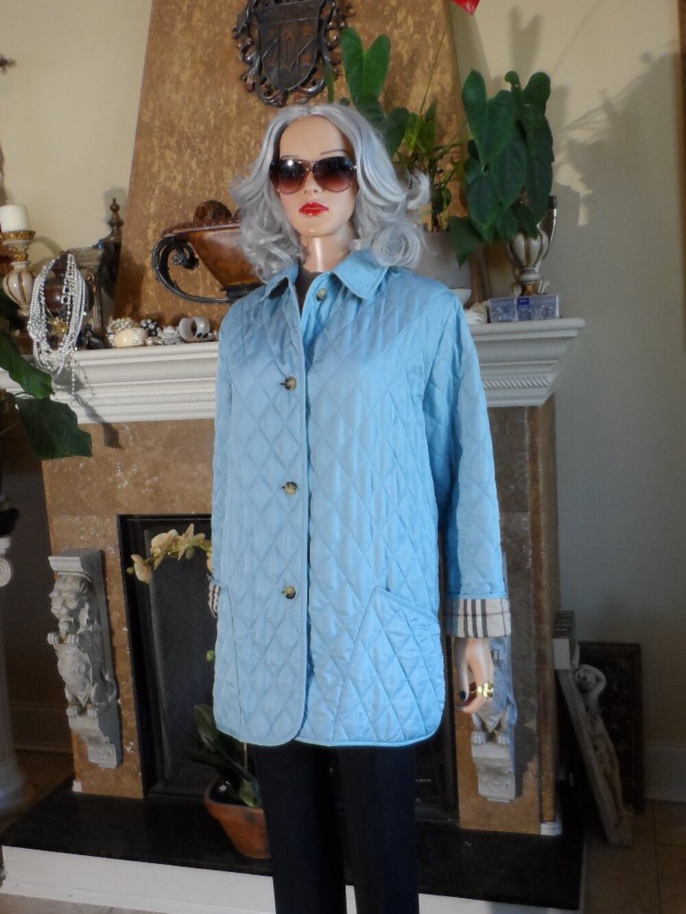 Burberry London Light Blue Quilted Barn Jacket Coat Nova Check Size M (Oversize)